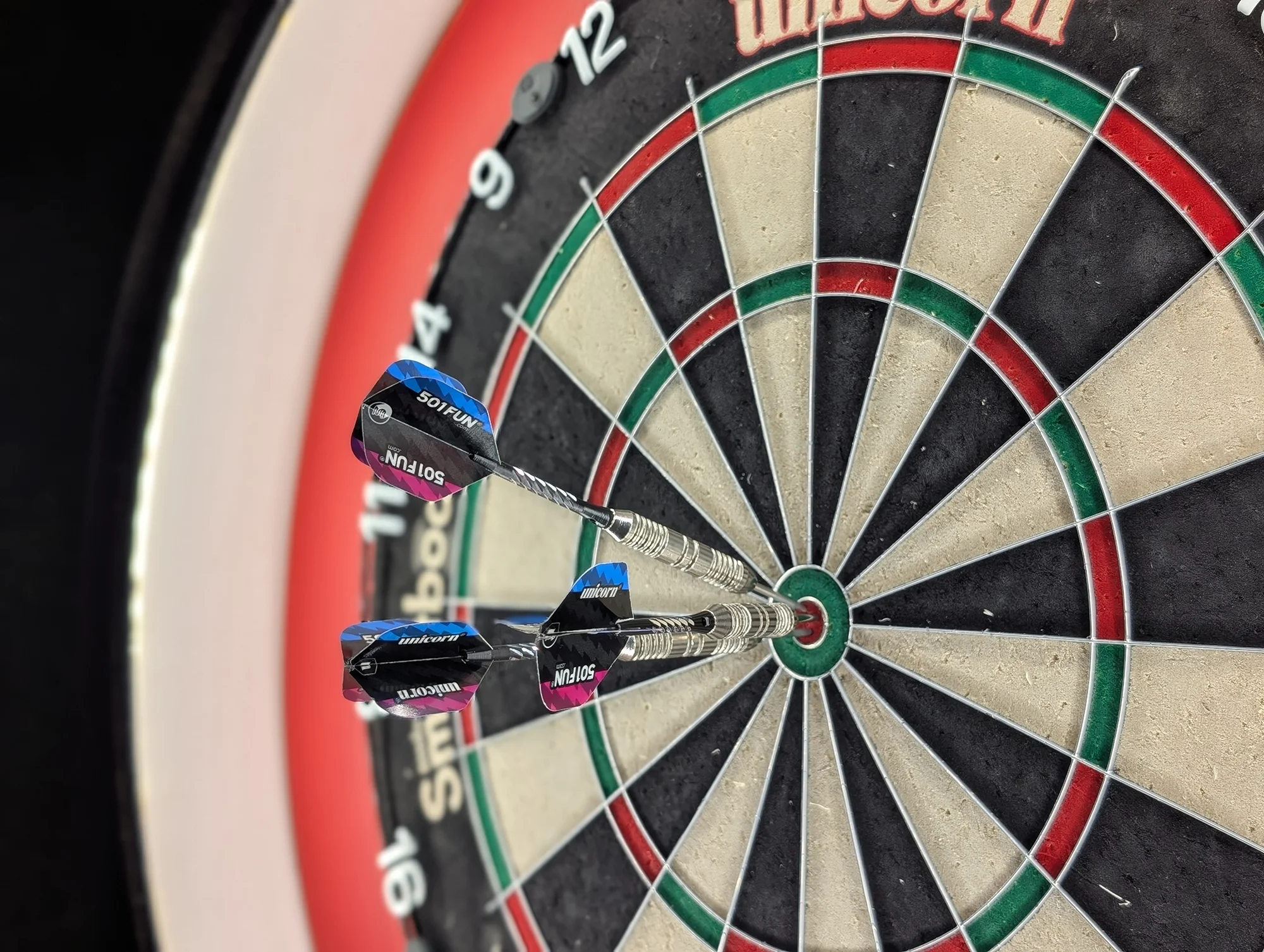 Mega Bar Interactive Darts